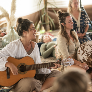 Landgoed retreats: Autumn Singing and Shamanism
